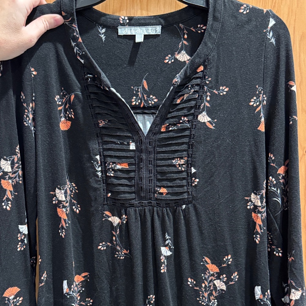 Daniel Rainn Black Floral 3/4 sleeve Blouse - Picture 2 of 4
